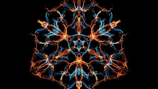 两个问题：女足工资为什么比男足低？如果中国女足和中国男足打一场谁会赢？